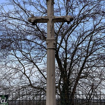 Croix de cimetière de Noisy-le-Grand