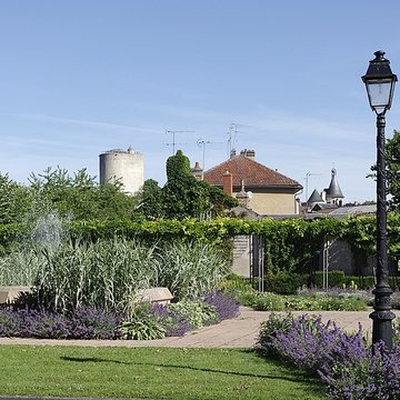 Tour blanche dIssoudun