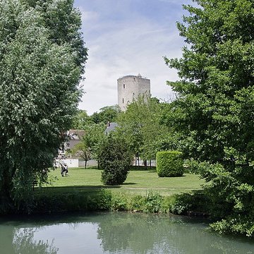 Tour blanche dIssoudun