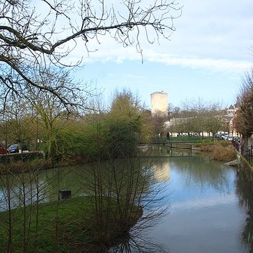 Tour blanche dIssoudun