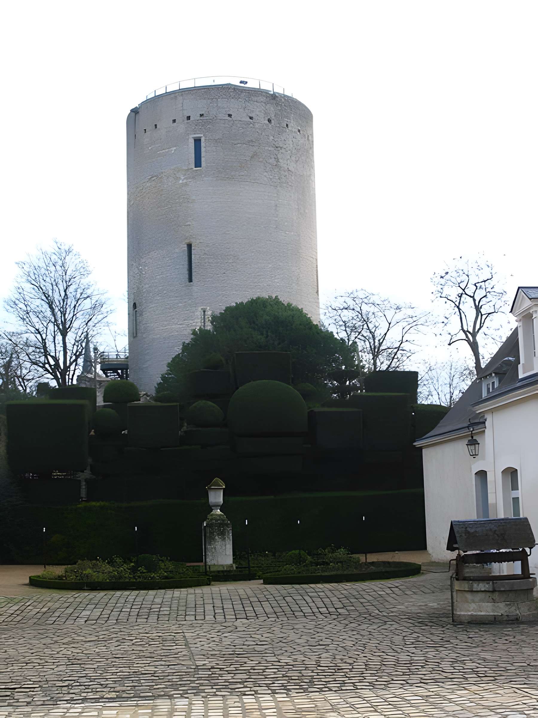 Tour blanche d'Issoudun