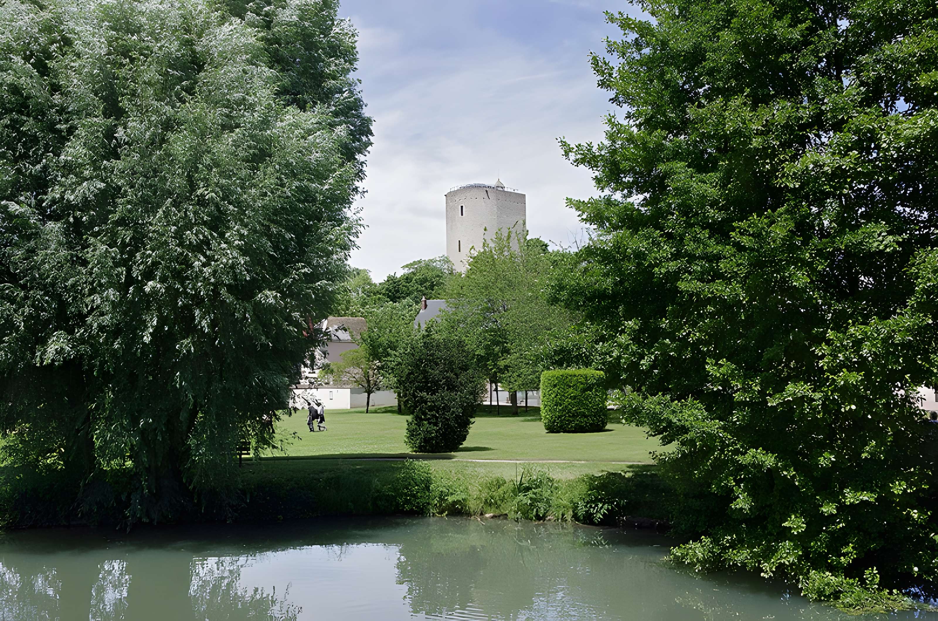 Tour blanche d'Issoudun