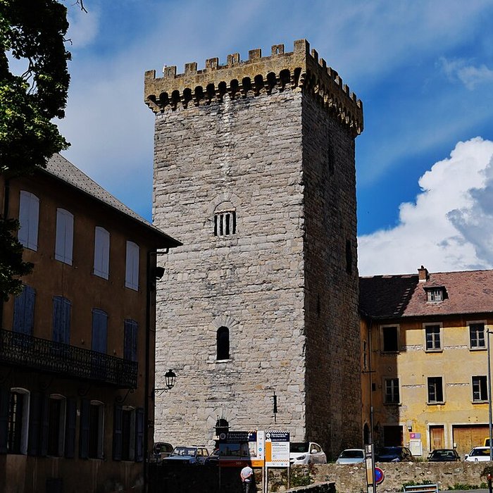 Photo de Tour brune dEmbrun