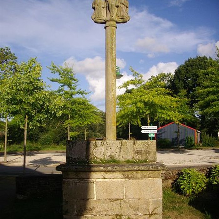 Photo de Croix de cimetière de Saint-Allouestre