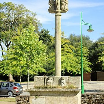 Croix de cimetière de Saint-Allouestre
