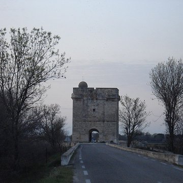 Tour Carbonnière de Saint-Laurent-dAigouze