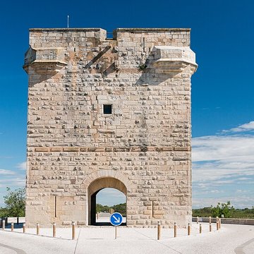 Tour Carbonnière de Saint-Laurent-dAigouze