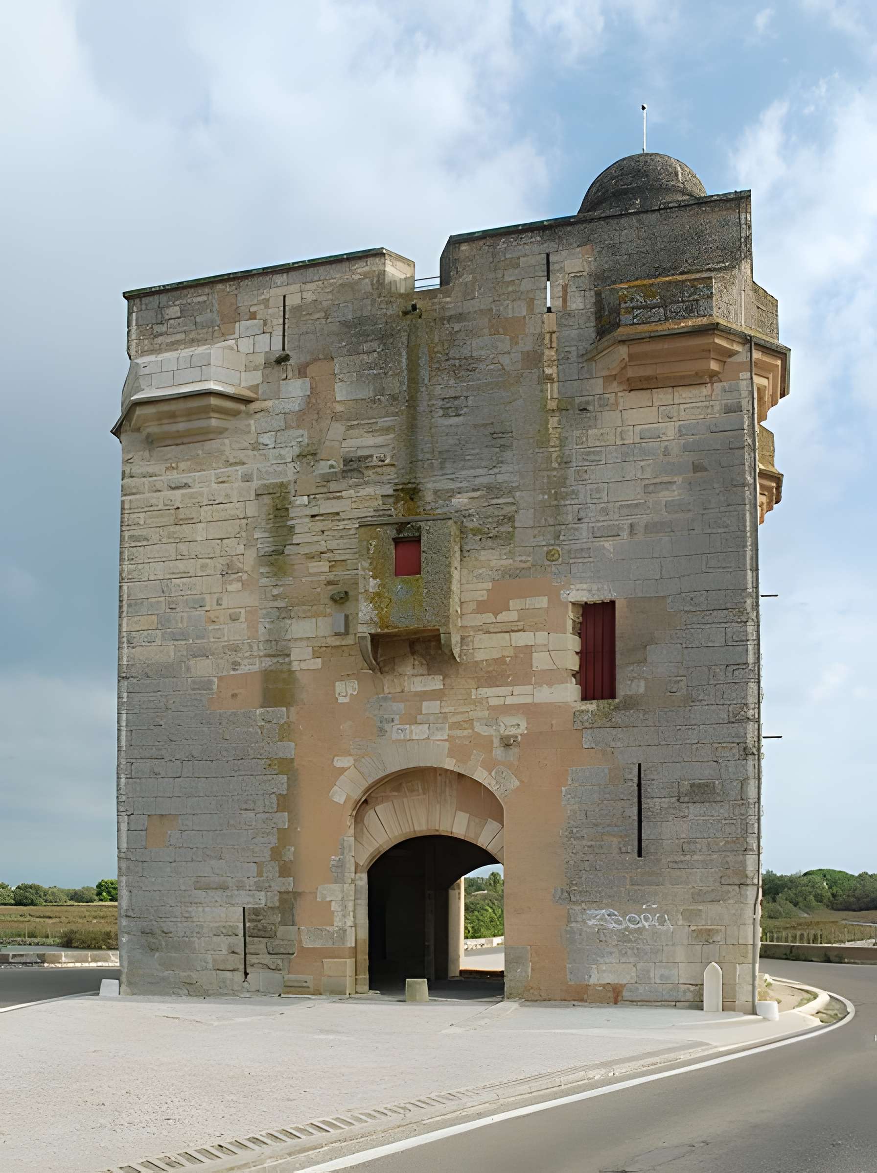Tour Carbonnière de Saint-Laurent-d'Aigouze