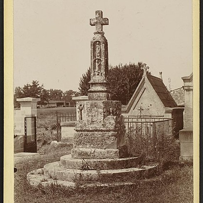 Photo de Croix de cimetière de Saint-Vivien-de-Blaye