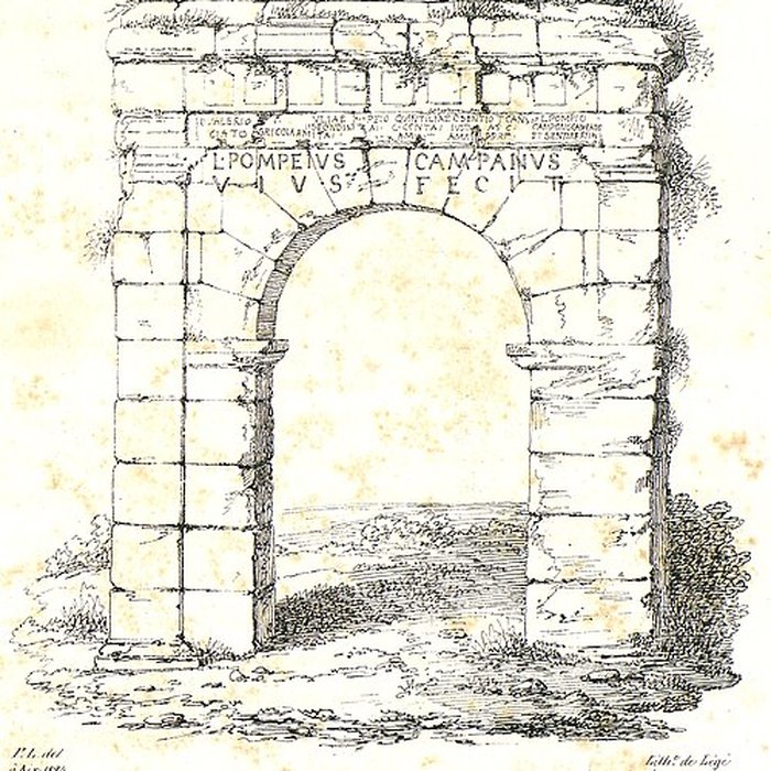 Photo de Arc de Campanus dAix-les-Bains