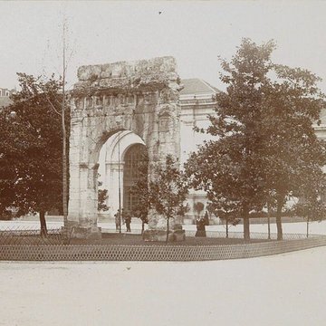 Arc de Campanus dAix-les-Bains