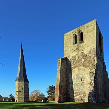 Tour Carrée de lAbbaye de Saint-Winoc