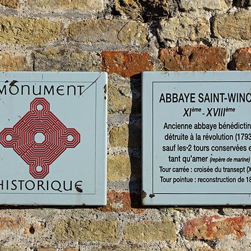 Tour Carrée de lAbbaye de Saint-Winoc