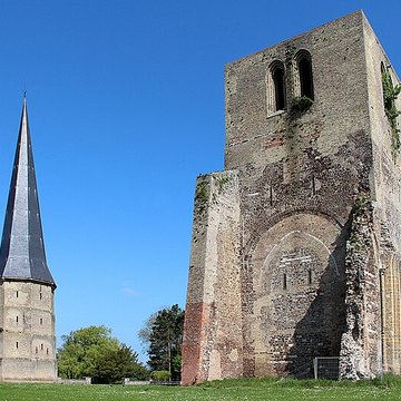 Tour Carrée de lAbbaye de Saint-Winoc
