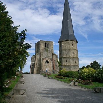 Tour Carrée de lAbbaye de Saint-Winoc