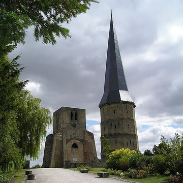 Tour Carrée de lAbbaye de Saint-Winoc