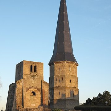 Tour Carrée de lAbbaye de Saint-Winoc