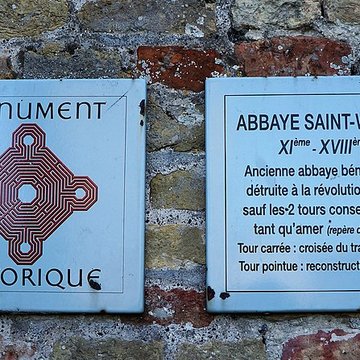 Tour Carrée de lAbbaye de Saint-Winoc