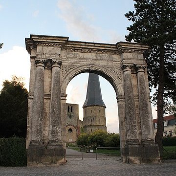 Tour Carrée de lAbbaye de Saint-Winoc