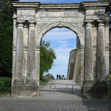 Tour Carrée de lAbbaye de Saint-Winoc