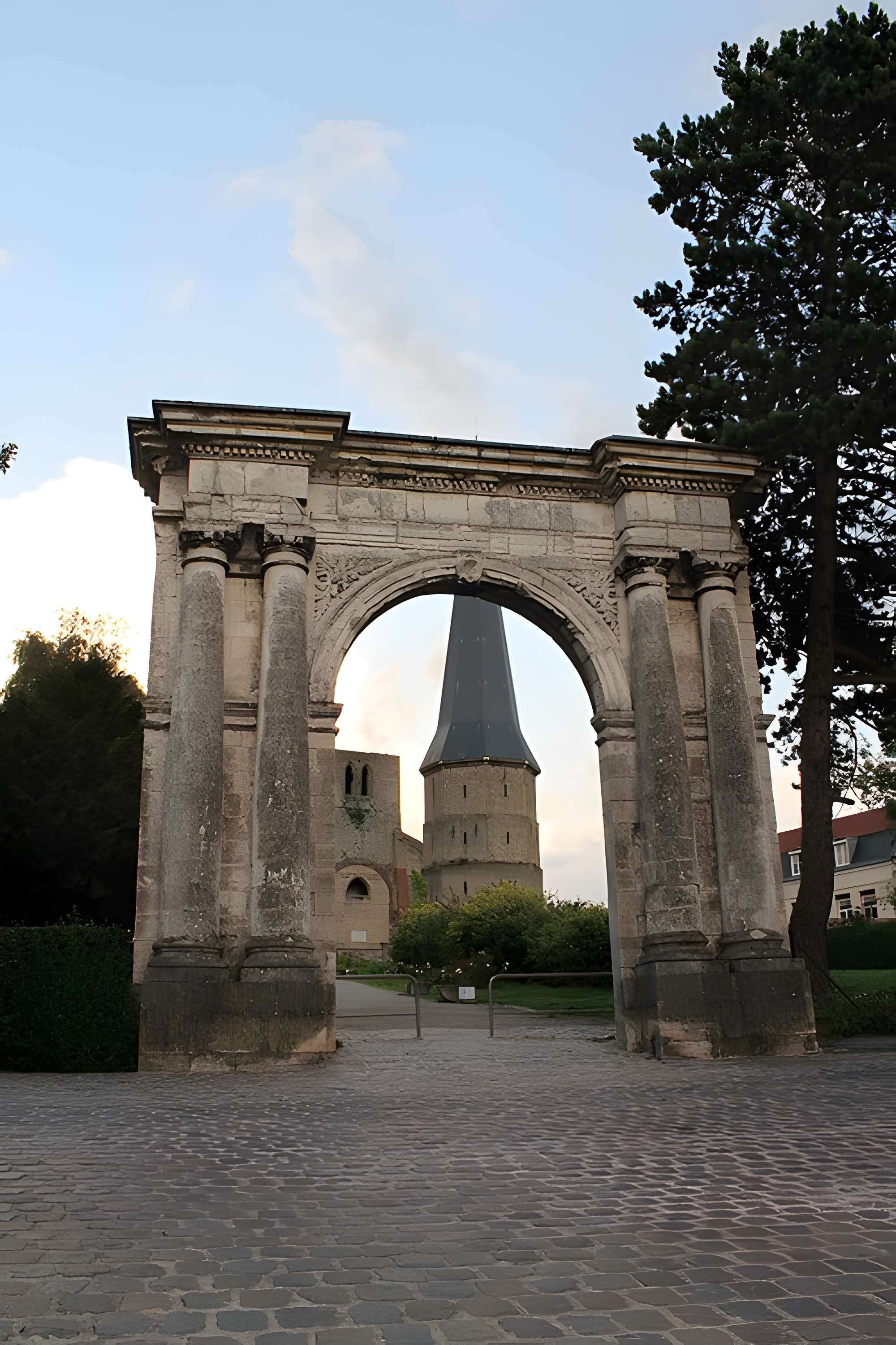 Tour Carrée de l'Abbaye de Saint-Winoc