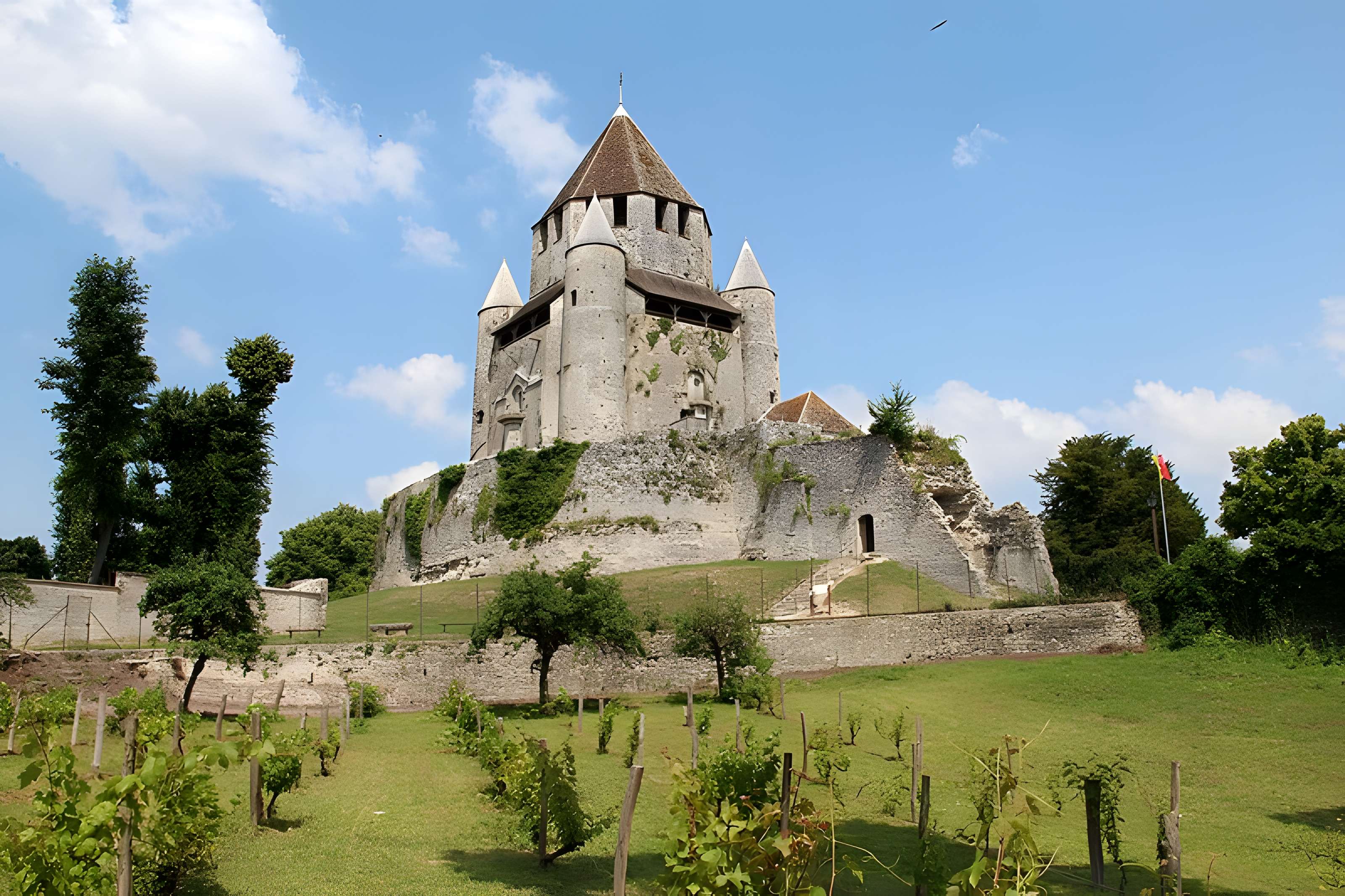 Tour César de Provins