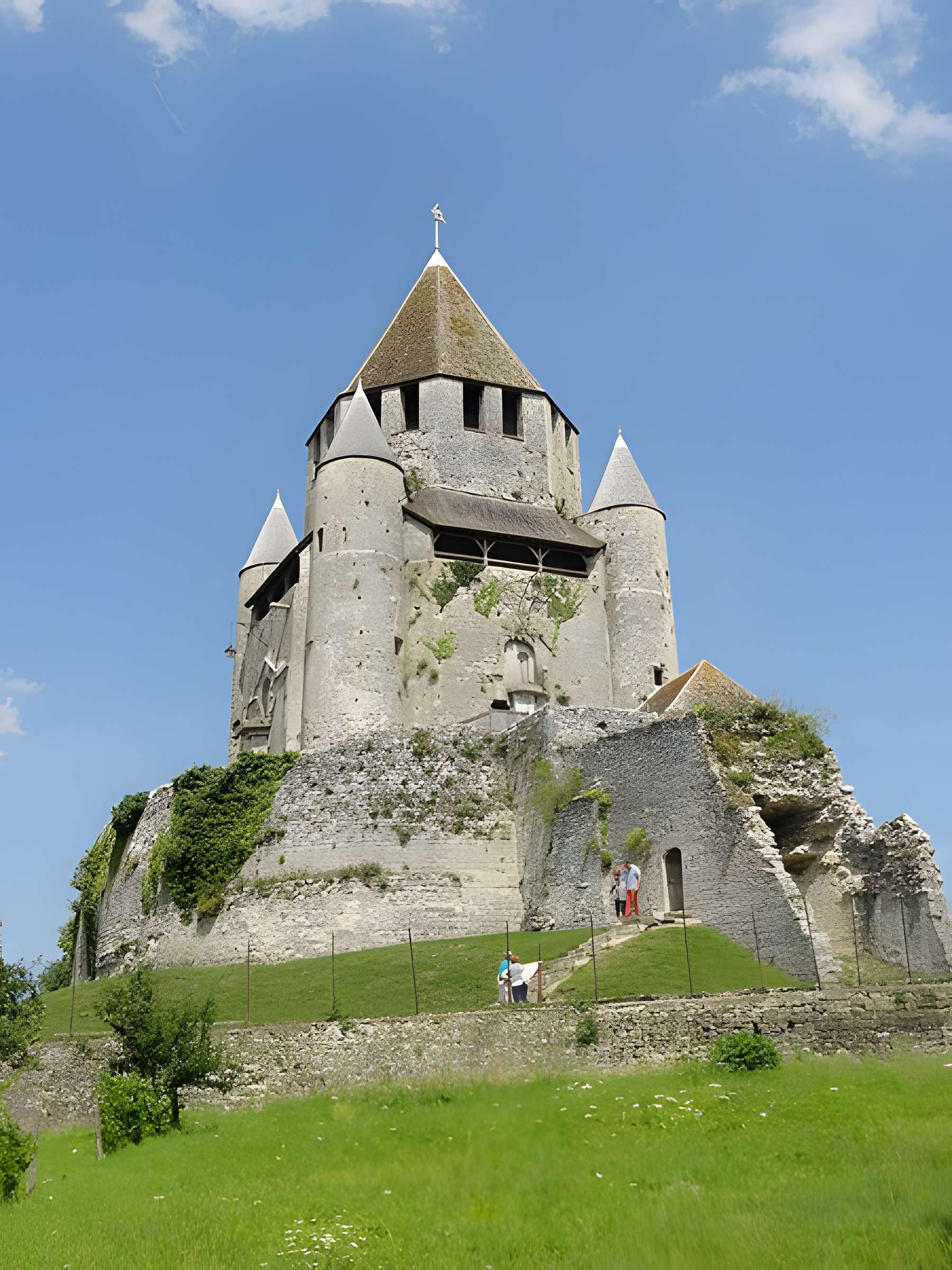 Tour César de Provins