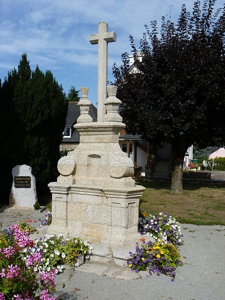 Photo de Croix de cimetière ou calvaire de Saint-Thélo