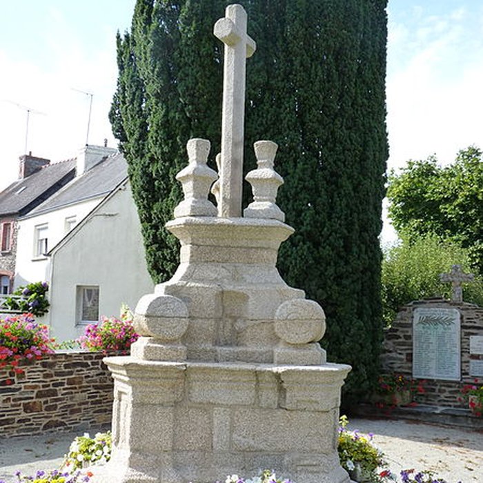 Photo de Croix de cimetière ou calvaire de Saint-Thélo