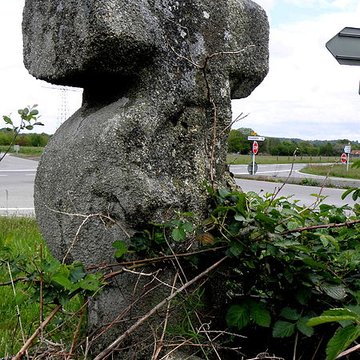 Croix de Demeau à Poilley