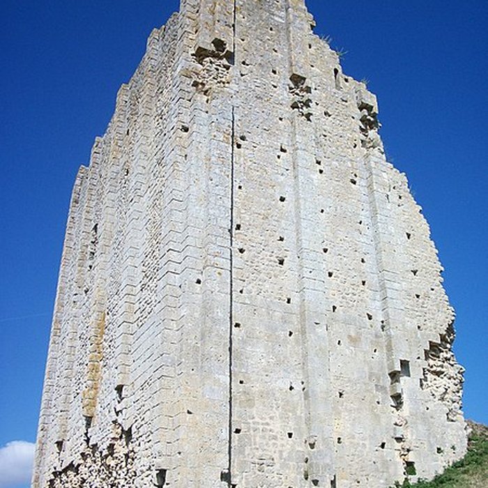 Photo de Tour de Broue à Saint-Sornin