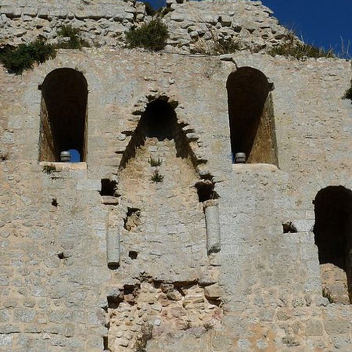 Photo de Tour de Broue à Saint-Sornin