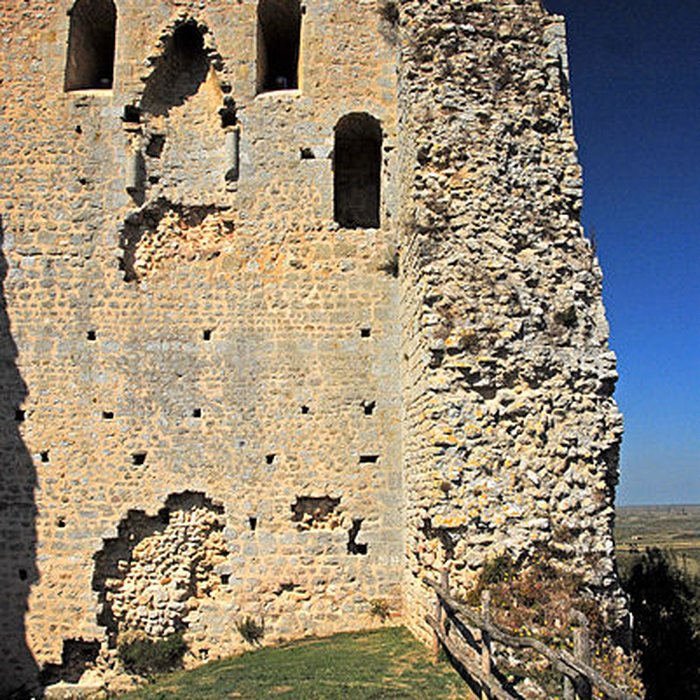 Photo de Tour de Broue à Saint-Sornin