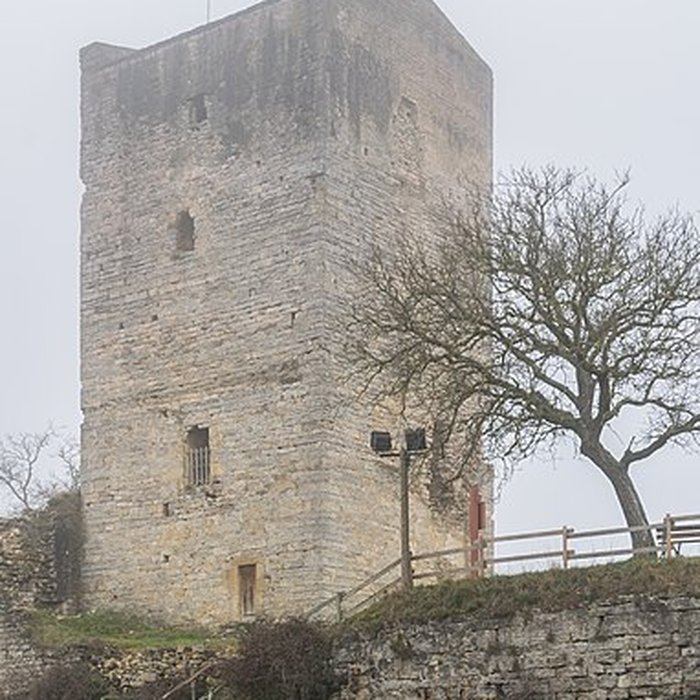 Photo de Tour de Chanac