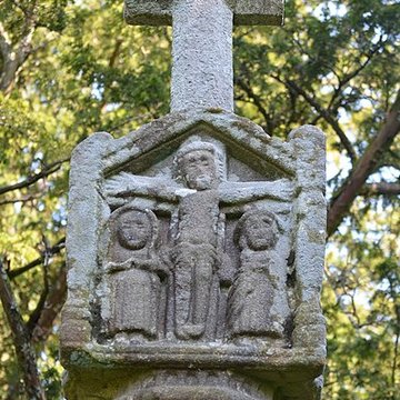 Croix de la Chapelle Saint-Vincent de Questembert
