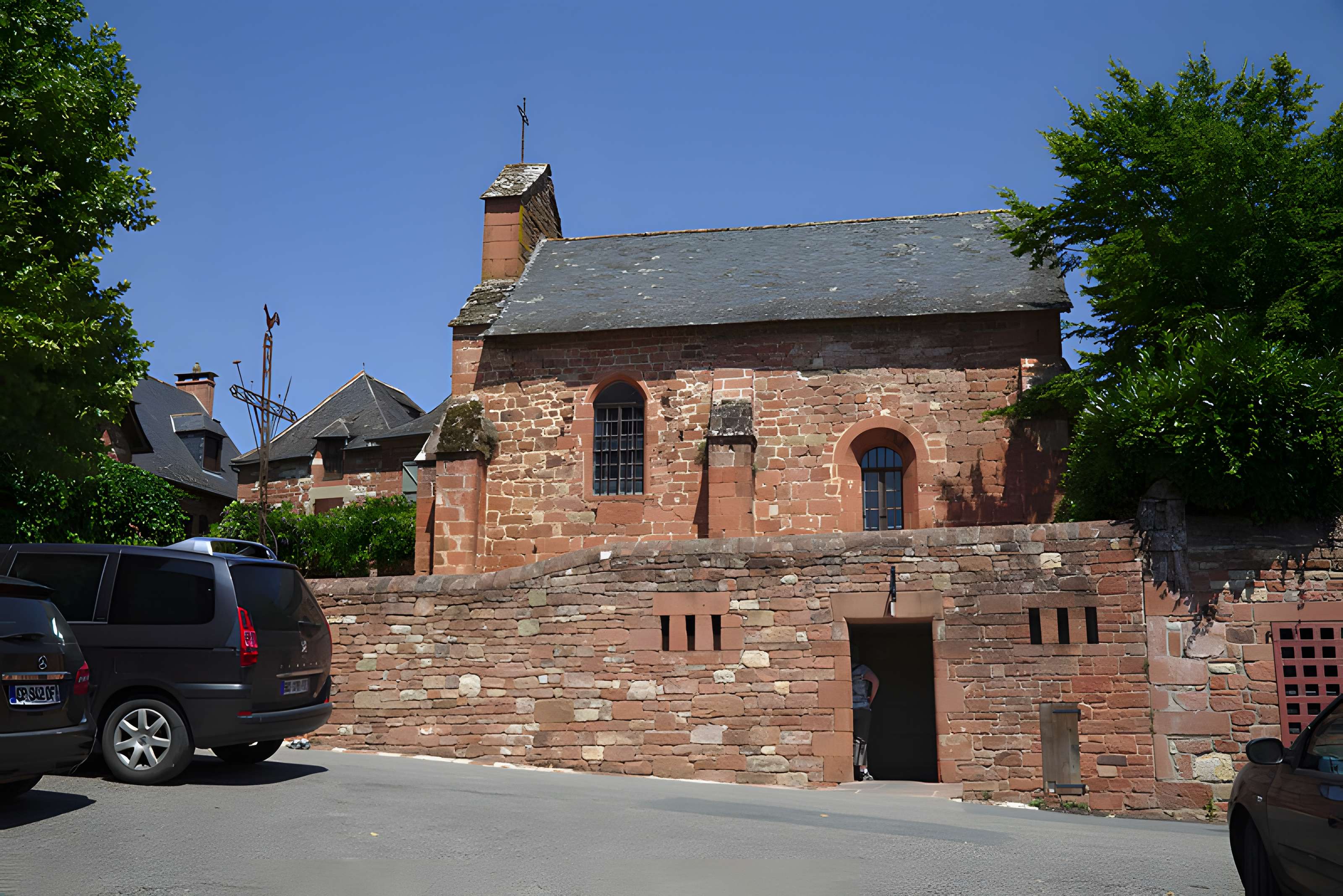 Croix de la Passion de Collonges-la-Rouge