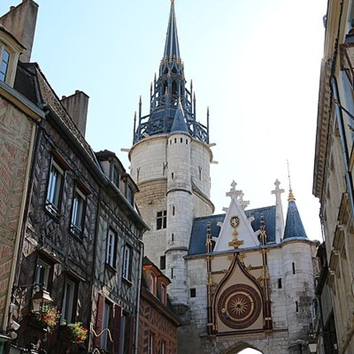 Photo de Tour de lHorloge dAuxerre