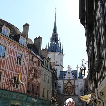 Tour de lHorloge dAuxerre