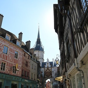 Tour de lHorloge dAuxerre