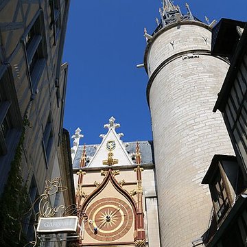 Tour de lHorloge dAuxerre