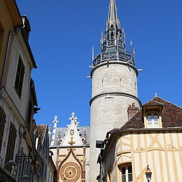 Tour de lHorloge dAuxerre