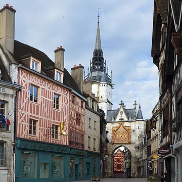 Tour de lHorloge dAuxerre