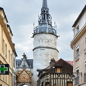 Tour de lHorloge dAuxerre