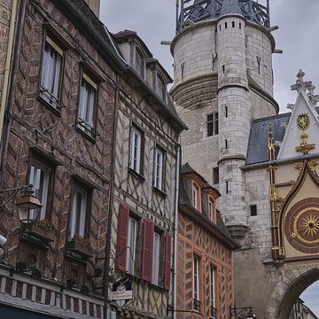 Tour de lHorloge dAuxerre