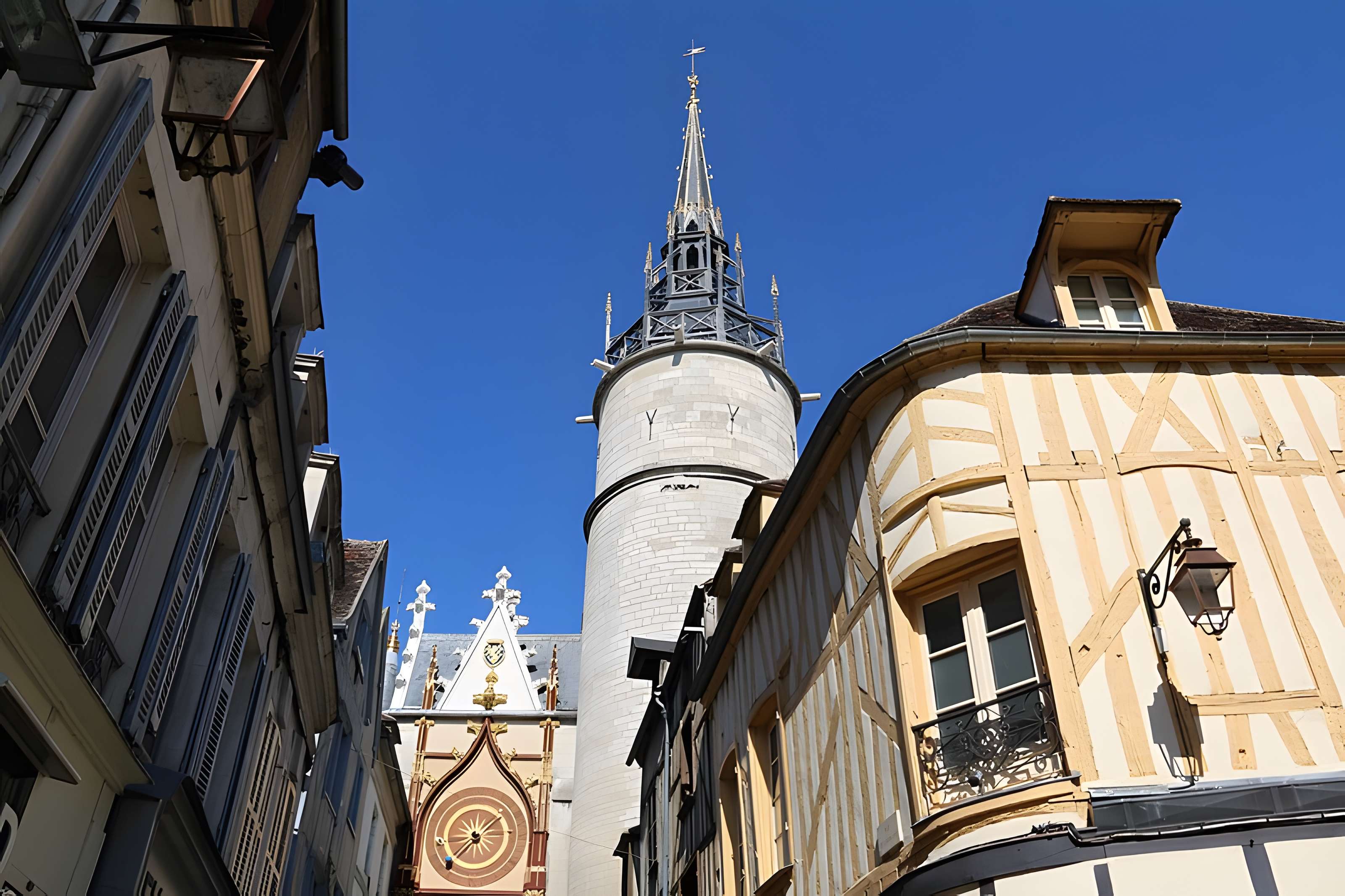 Tour de l'Horloge d'Auxerre