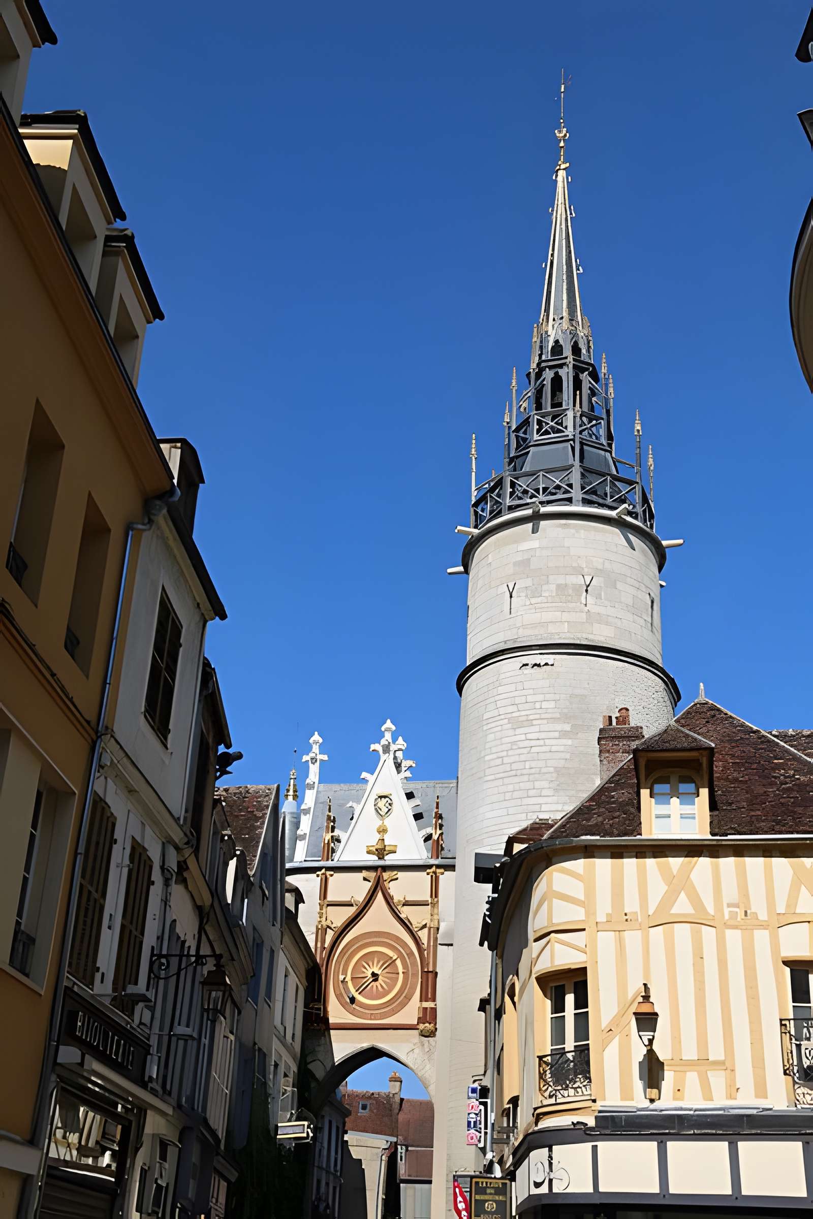 Tour de l'Horloge d'Auxerre