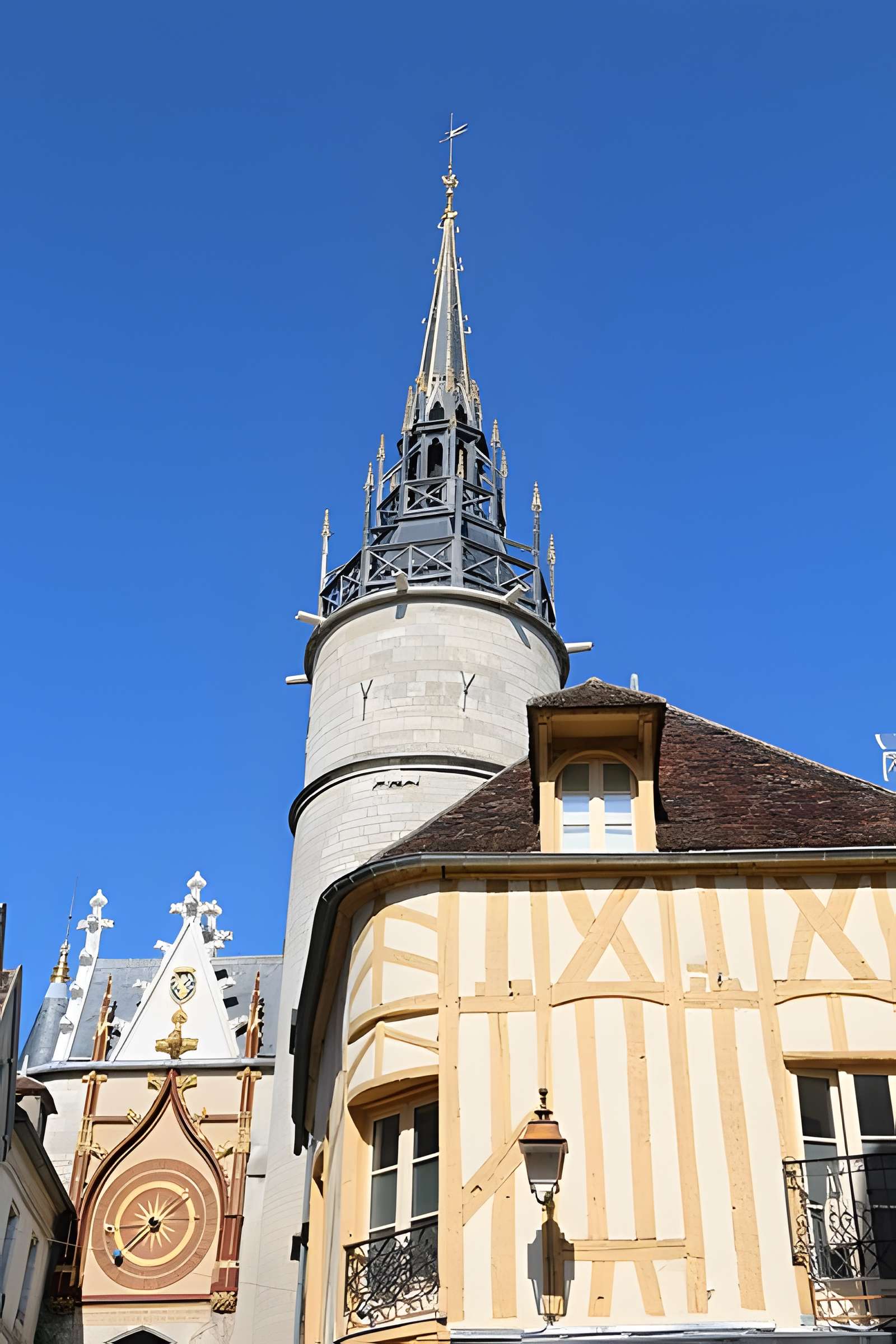 Tour de l'Horloge d'Auxerre