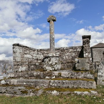 Croix de Montrol-Sénard