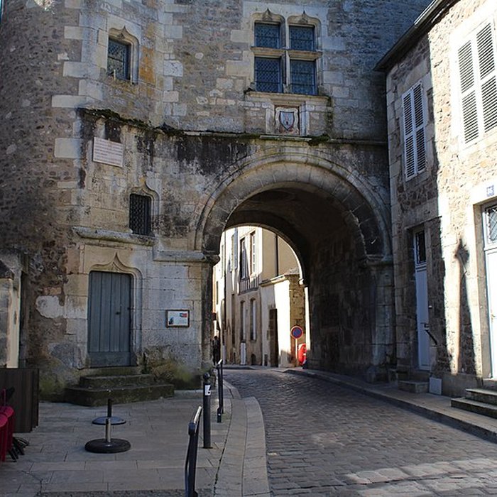 Photo de Tour de lHorloge dAvallon