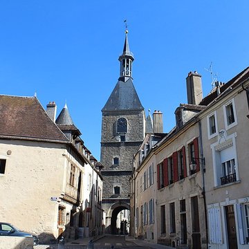 Tour de lHorloge dAvallon